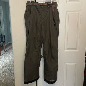 Columbia lightly lined ski pants. Army green/gray